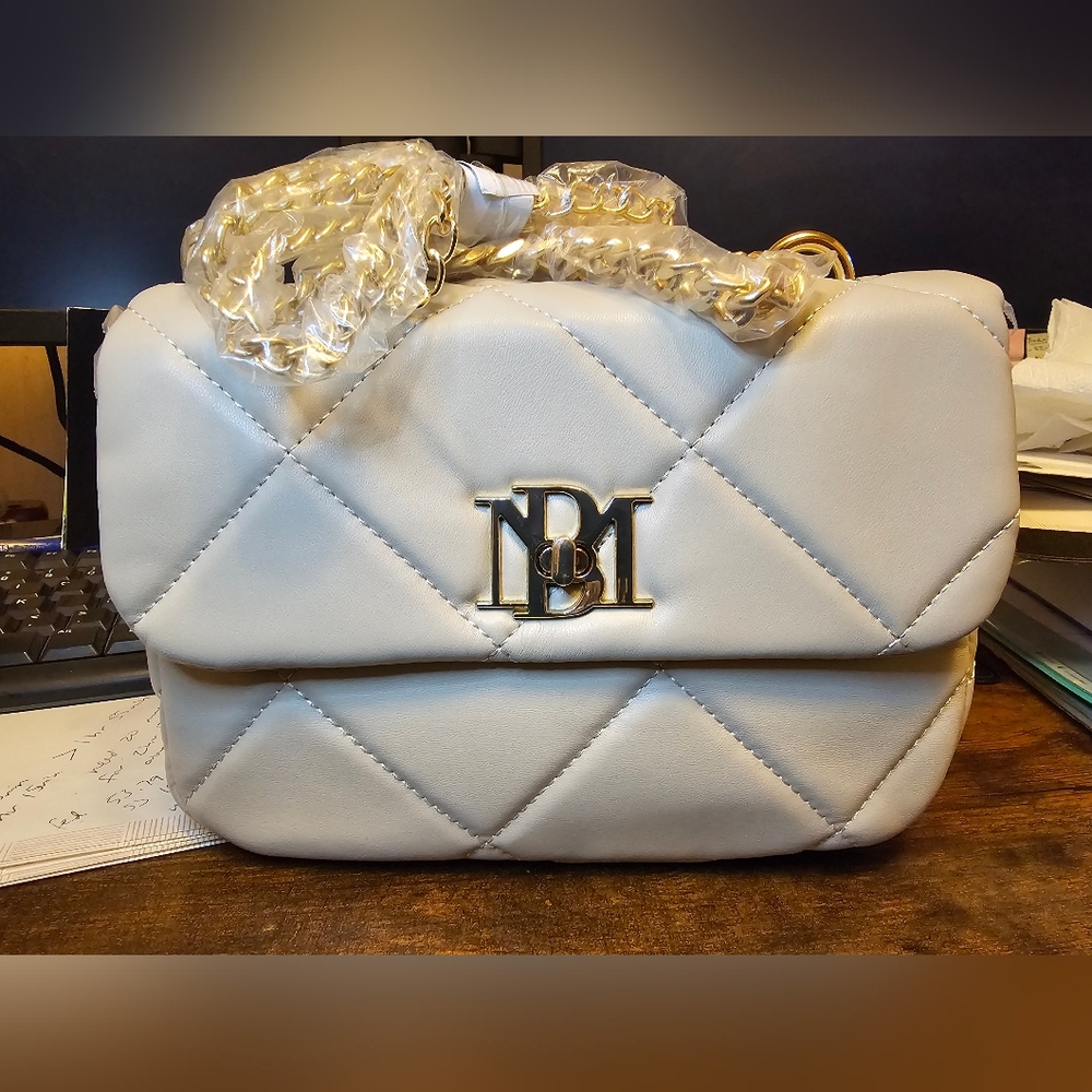 Badgley Mischka Quilted Crossbody Bag in Cream